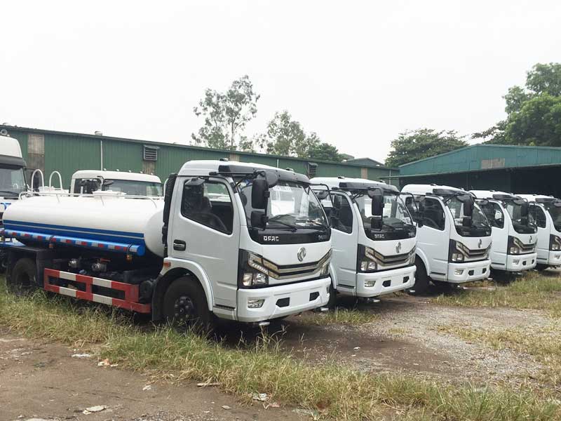 Xe bồn phun nước DongFeng 5 khối