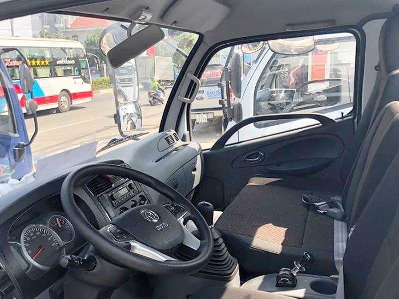 NỘI THẤT XE PHUN NƯỚC RỬA ĐƯỜNG 5 KHỐI DONGFENG